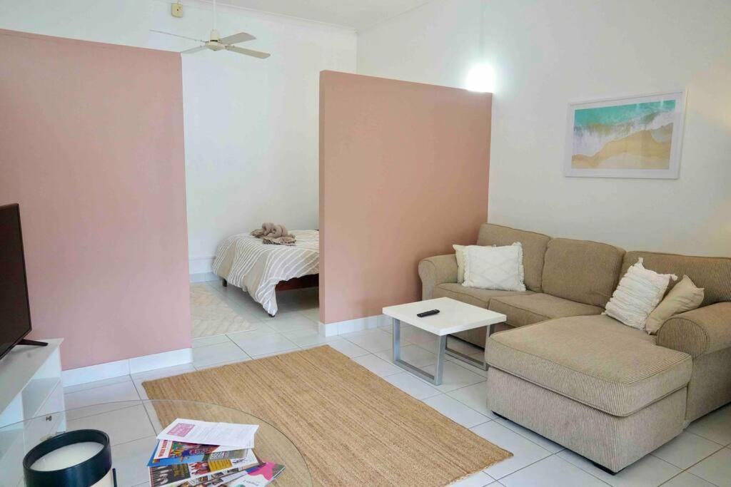 Apartment Lovely One Bed Right In The *